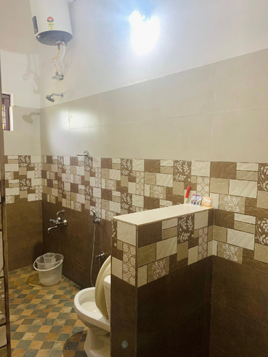 Bathroom 5, Perya Hills, Wayanad