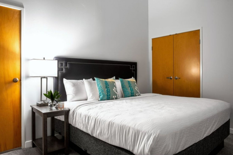 Bedroom 5, TWO Urban 2BR 2BA Apartments by CozySuites, Indianapolis