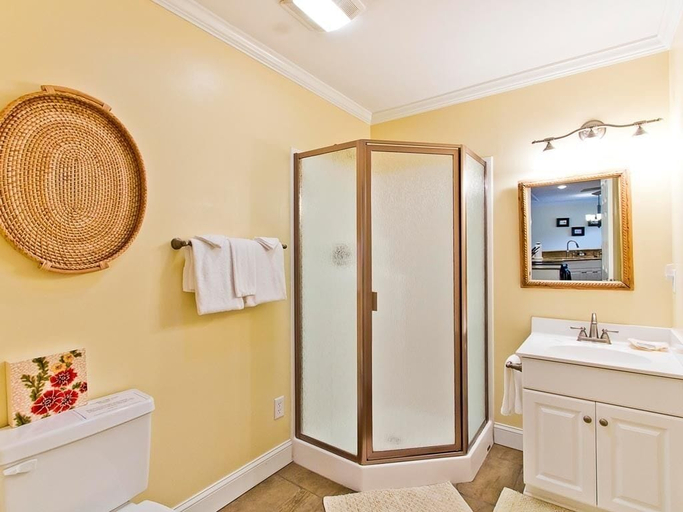 Bathroom 4, Sandcastle by Tybee Vacation Rentals, Chatham