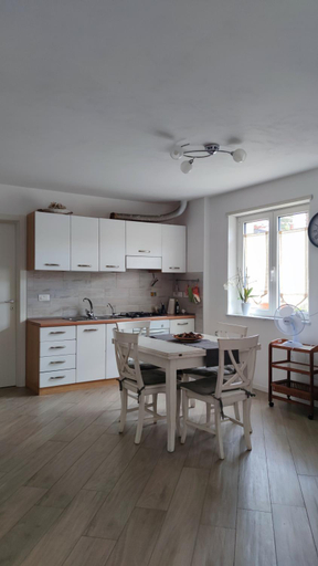 Others 5, Casa vacanza SERENDIPITY HOME, Trieste
