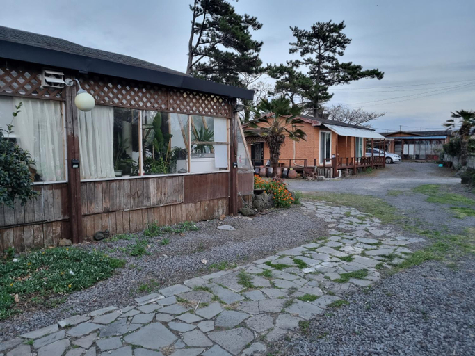 Others 4, Amy House, Jeju