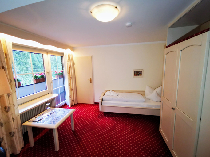Bedroom 2, Hotel Langenwaldsee, Freudenstadt