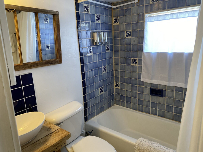 Bathroom 4, Taos Goji Farm & Eco-lodge Retreat, Taos