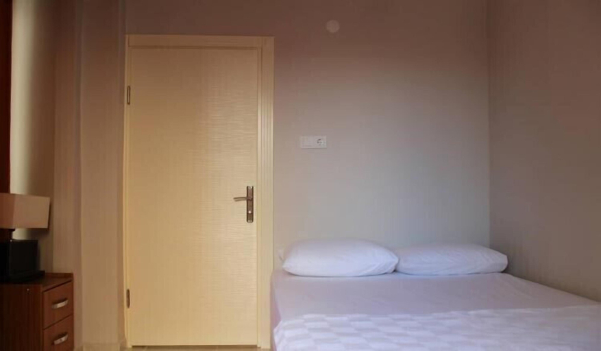 Bedroom 3, Alpaylar Hotel & Apart, Edremit