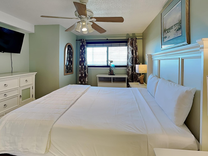 Bedroom 3, Summit Beach Resort #1231 by Resort Collection, Bay