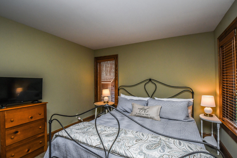 Bedroom 2, Sailor's Point, Garrett