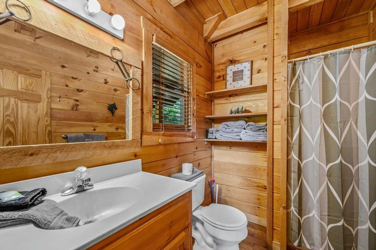 Bedroom 4, Sunrise Woods Retreat, Sevier