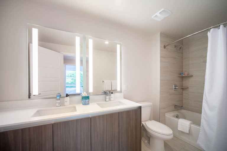 Bathroom 5, Tucker at Palmer Dadeland Miami, Miami-Dade