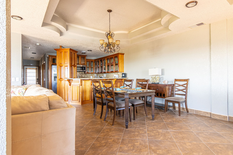 Food & Drinks 5, Lighthouse Beach Villas