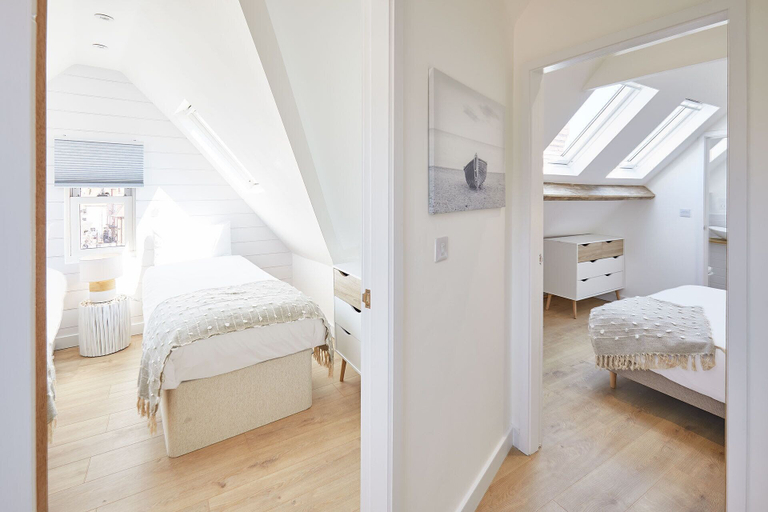 Others 2, Host Stay Cosy Coastal Golden Lion Apartments, North Yorkshire
