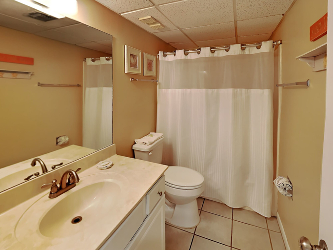 Bathroom 4, Edgewater Leeward by Resort Collection, Bay