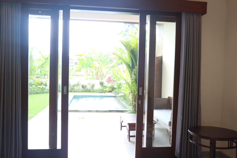 Exterior & Views 10