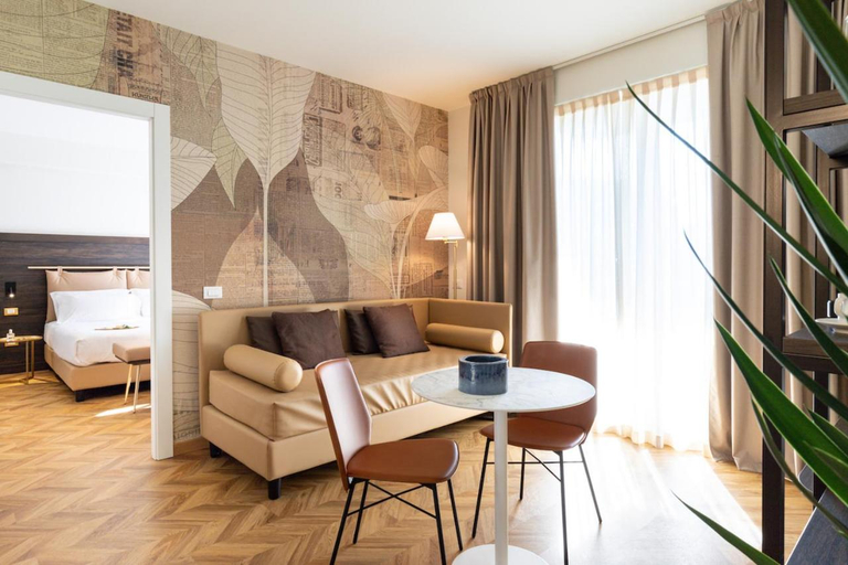Others 4, Jacuzzi Suite Home by Enjoy Garda Hotel, Verona