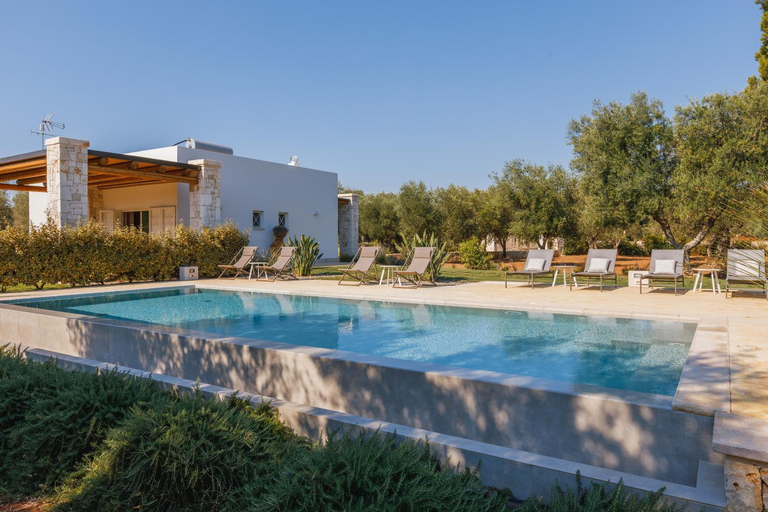 Others 2, Pietra e Calce With Pool, Brindisi