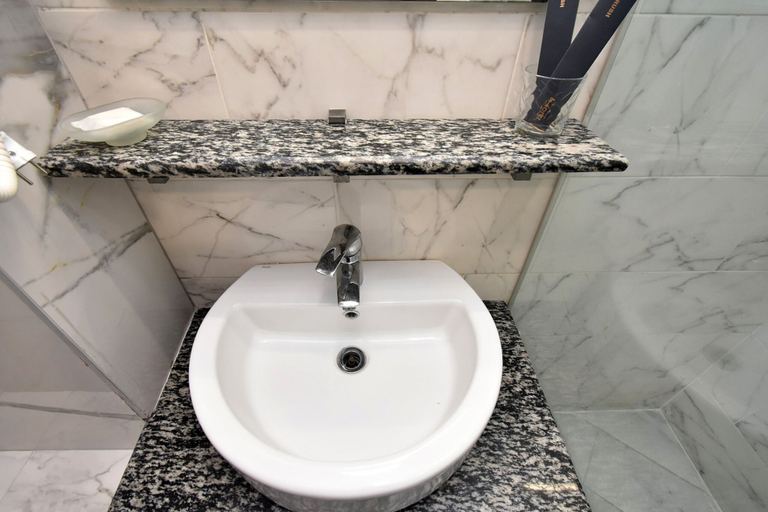 Bathroom 4, Avenue 23 Boutique Hotel, Yerevan