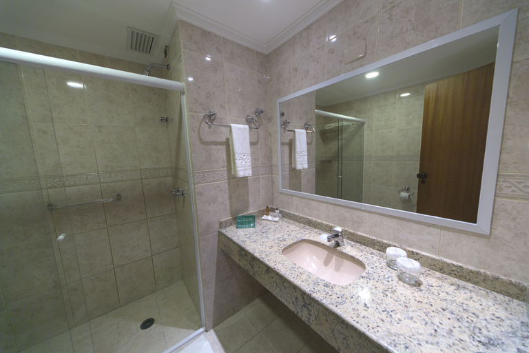 Bathroom 4, Hotel Plaza Mayor, Santo André