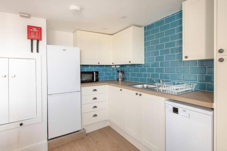 Others 4, Rooftop Retreat - 2 Double Beds w/ Stunning Views, Bath and North East Somerset