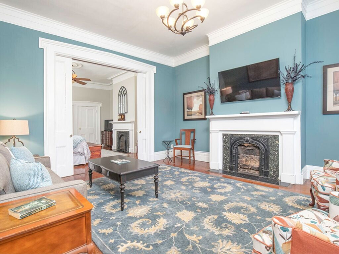 Others 5, Southern Belle Parlor, Chatham