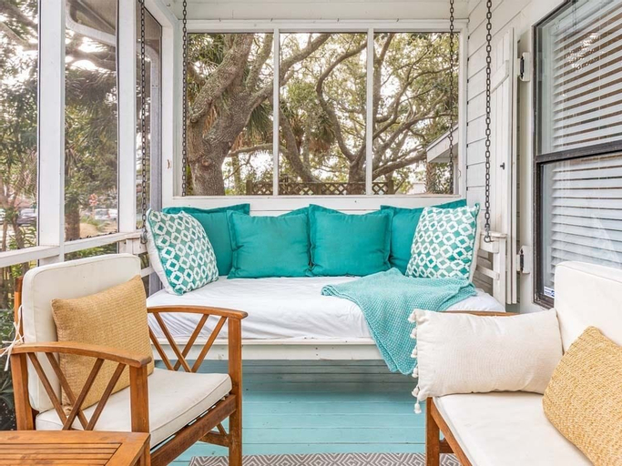 Live Oaks Cottage, Chatham