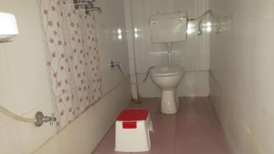 Bathroom, Goroomgo Payal Mall Road Nainital, Nainital