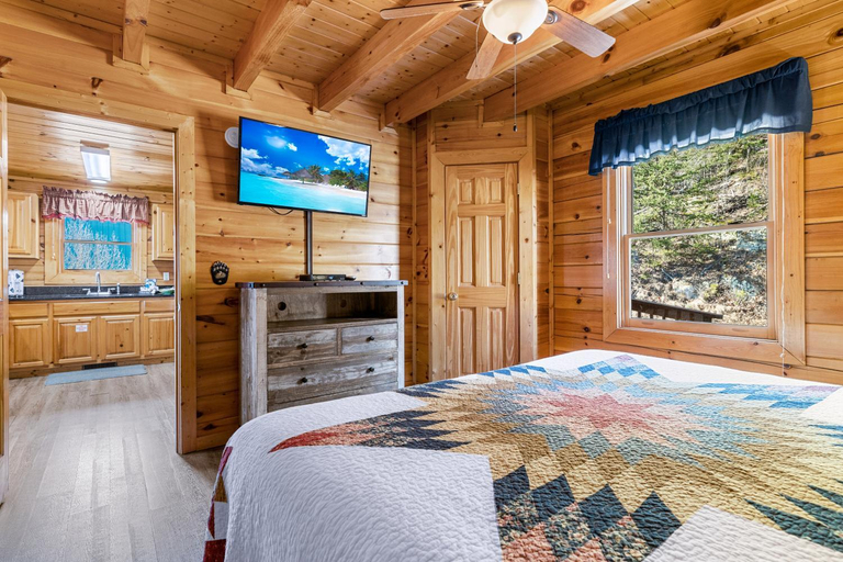 Bedroom 2, A Higher Calling, Spacious Smoky Mountain Getaway Perfect for Families & Groups, Sevier