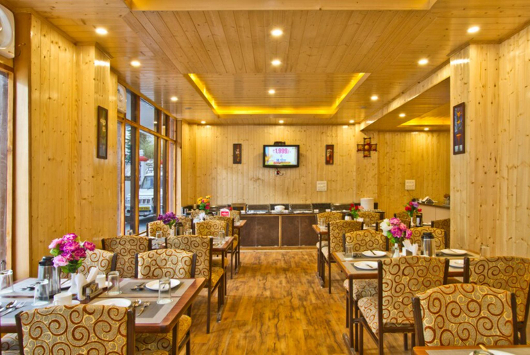 Food & Drinks 5, Goroomgo New Harmony Inn Manali, Kullu