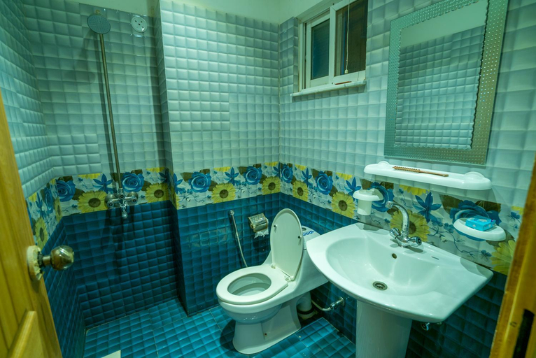 Bathroom 5, BnB Hotel, Lahore