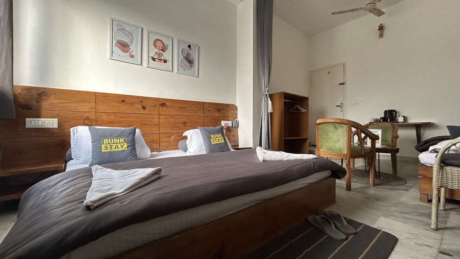 Bedroom 4, Riverside home by bunkstay, Garhwal