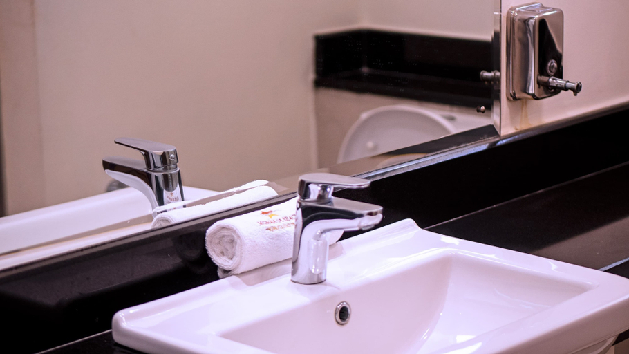 Bathroom 4, Swahili Beach Apartments, Nyali