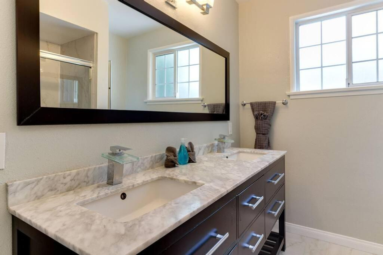 Bedroom 3, Woodland Hills Charmer, Los Angeles