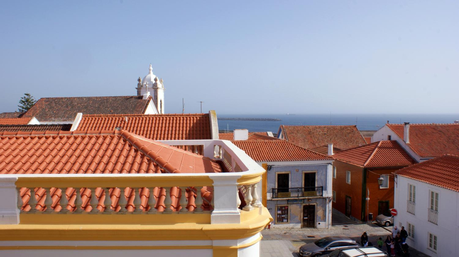 Ana's Apartments, Sines