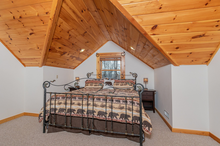 Bedroom 3, Camp Cajar, Garrett