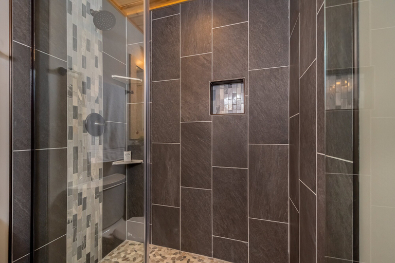 Bathroom 3, Our Point of View, Garrett