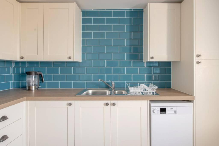 Others 3, Rooftop Retreat - 2 Double Beds w/ Stunning Views, Bath and North East Somerset