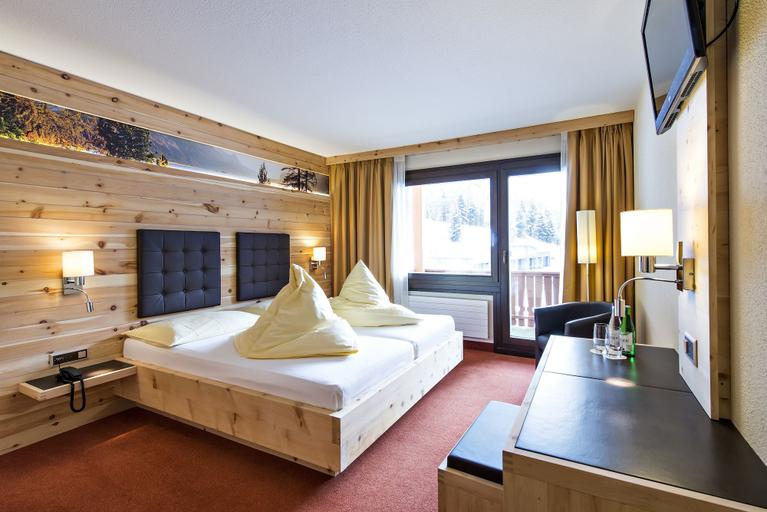 Bedroom 2, Hotel Palü, Maloja