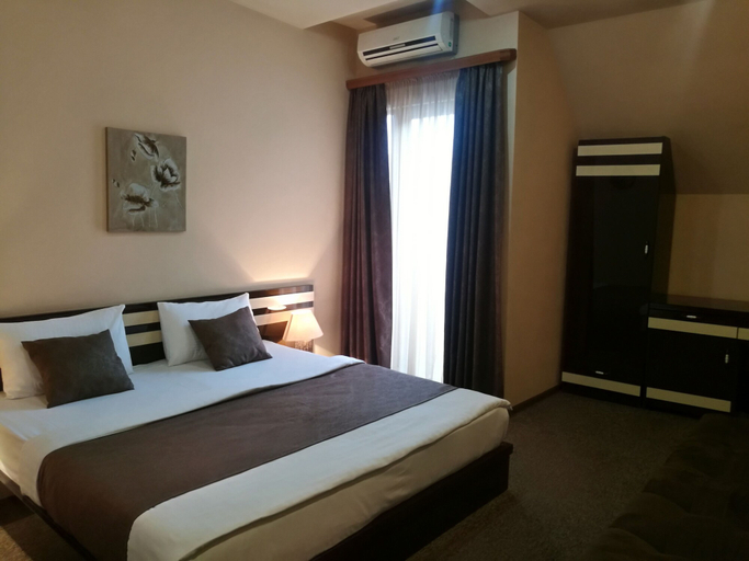 Bedroom 3, Hotel Diplomat, Tbilisi