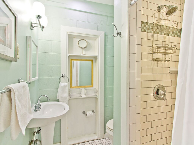 Bathroom, Salty Pause by Tybee Vacation Rentals, Chatham