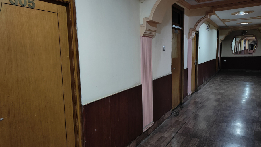 Others 5, Hotel Vandana, Kota