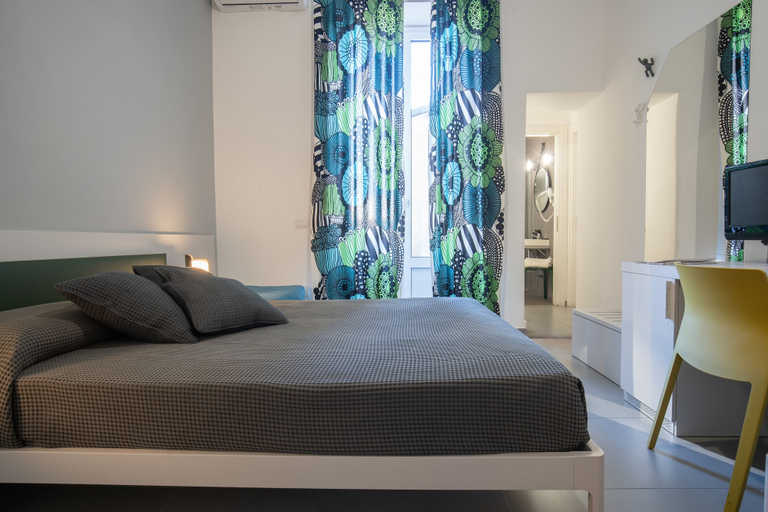 Bedroom 1, Bmode, Catania