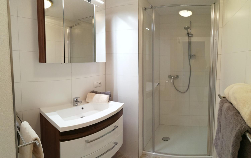 Bathroom 3, Sand 4, Reutte