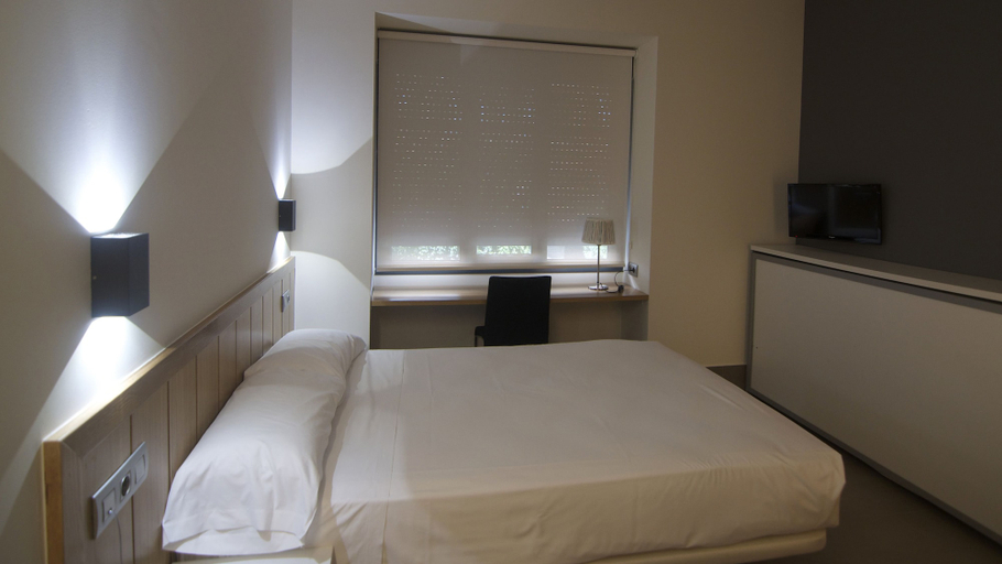 Bedroom 3, The Book Factory Hostel by gaiarooms, Valladolid