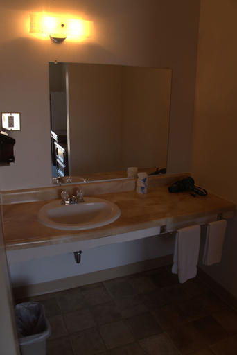 Room 5, Fortress Inn Louisbourg, Cape Breton
