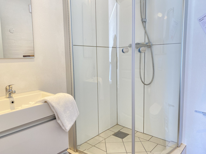 Bathroom 4, Fladbro Kro, Randers