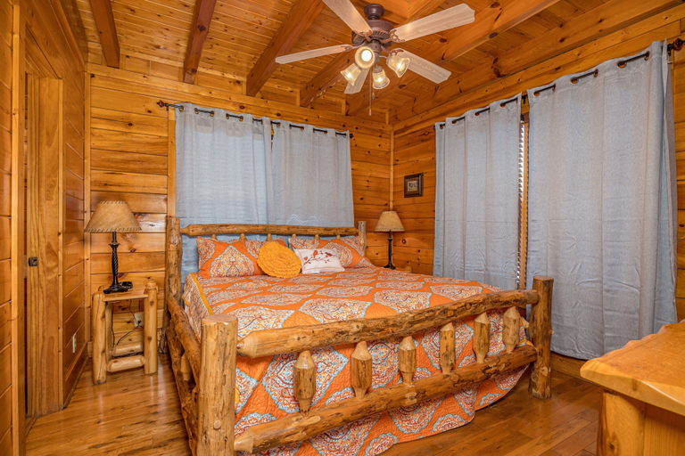 Bedroom 2, Dream on High - One Bedroom Cabin, Sevier