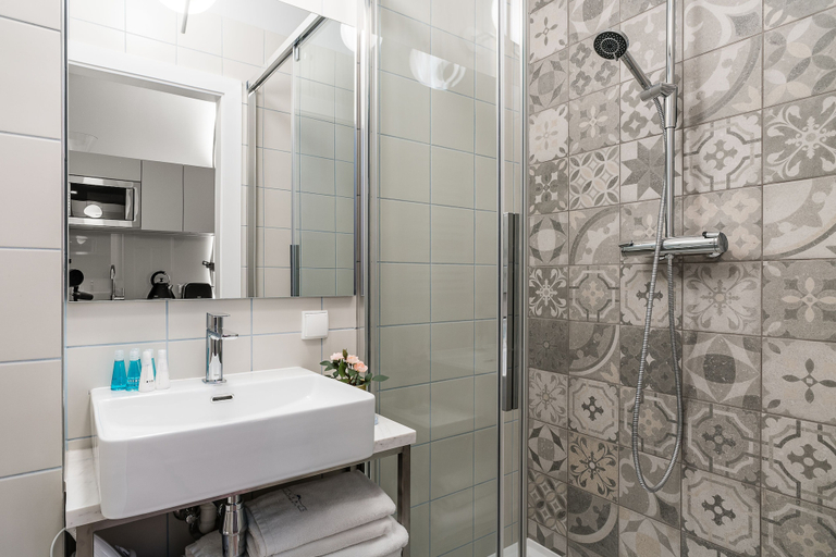 Bathroom 4, Sanhaus Apartments, Sopot