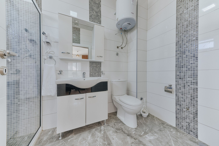 Bathroom 4, Imperial Resort