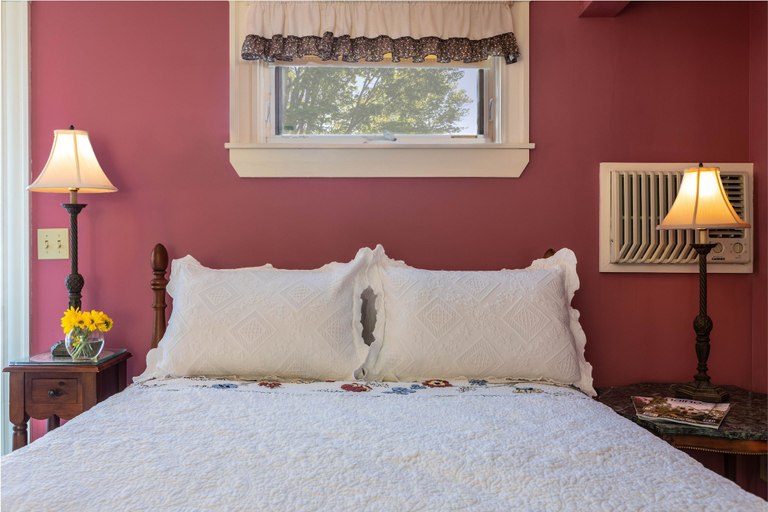 Bedroom 3, Maple Hill Farm Inn, Kennebec