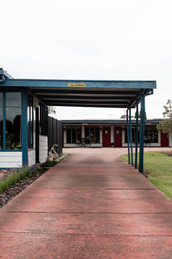 Others 5, Avon River Inn, Wellington - Avon