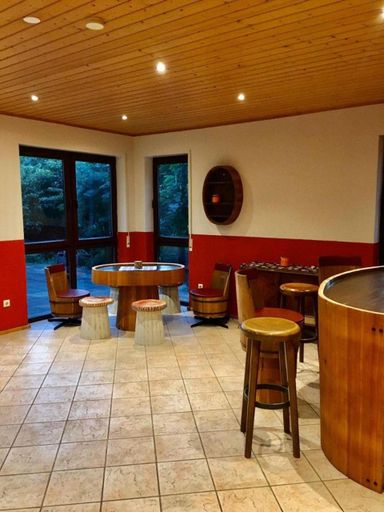 Food & Drinks, Waldnest Odenwald, Bergstraße