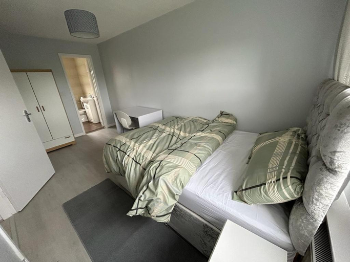 Others 2, Ivydale Guest House, Leicestershire